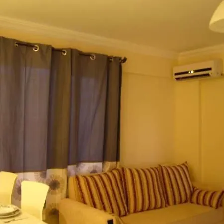 Royal Marina Aparthotel *